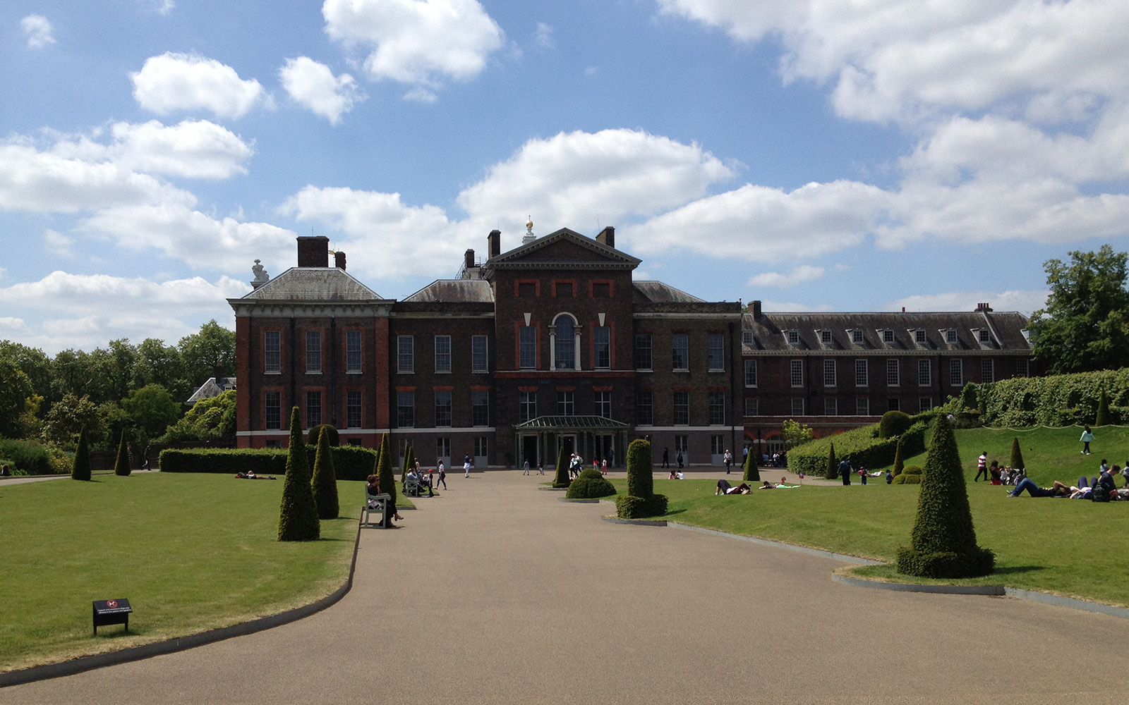 Kensington Palace 26 May 2015