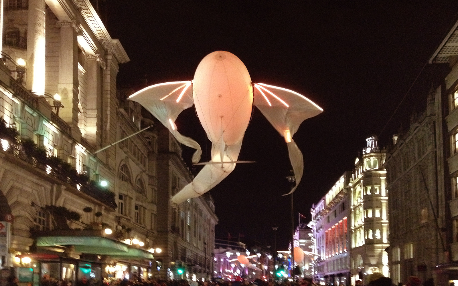 Piccadilly Street London Lumiere 4
